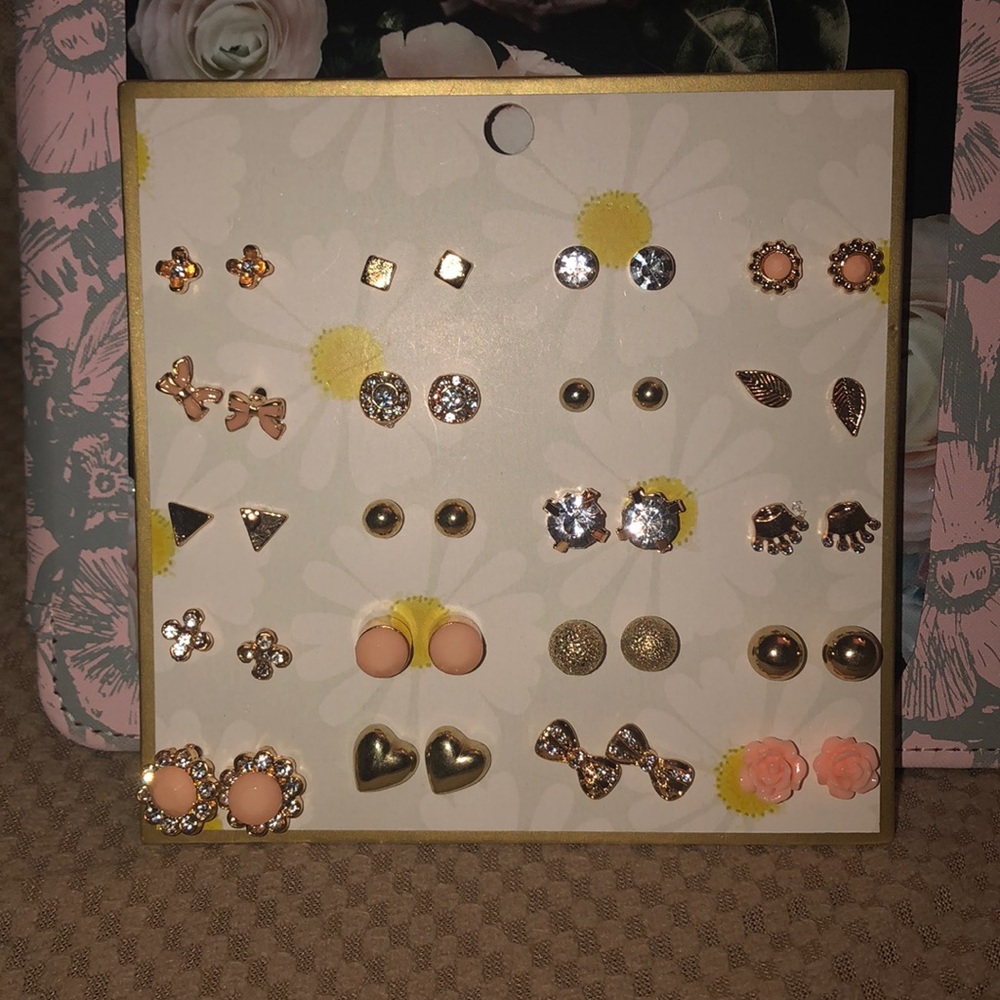 Flower stud set